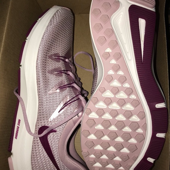 NWT Nike Quest Com - Picture 9 of 9